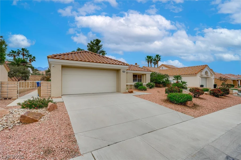 3017 Hawksdale, Las Vegas, NV 89134