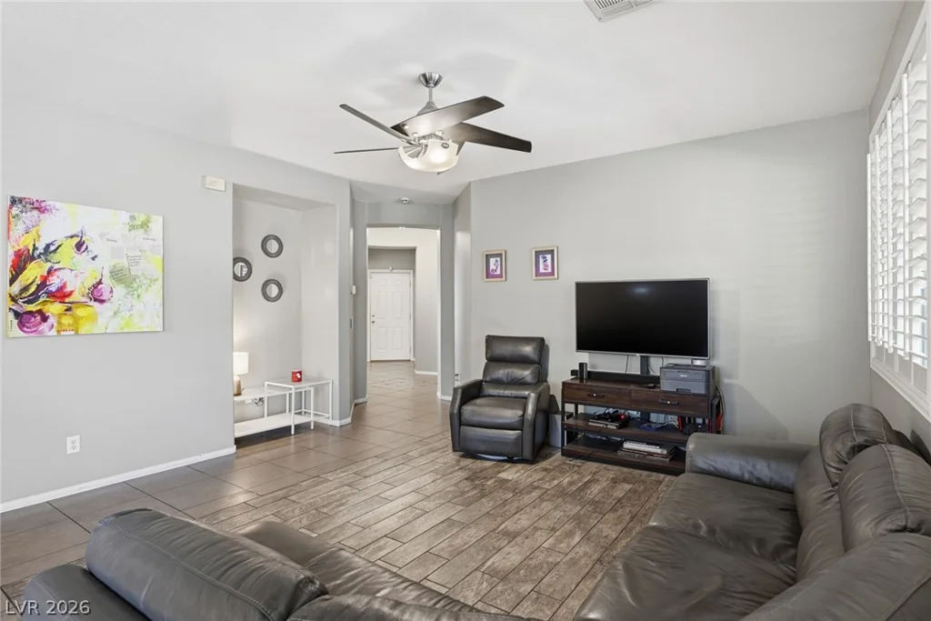 7955 Prairie River, Las Vegas, NV 89113