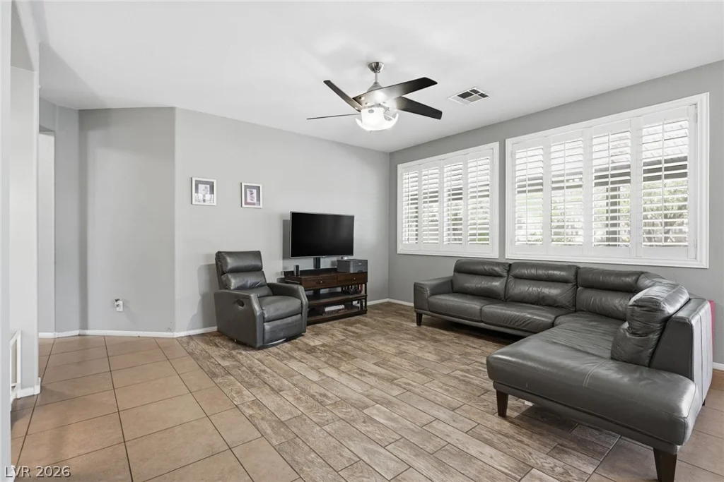 7955 Prairie River, Las Vegas, NV 89113