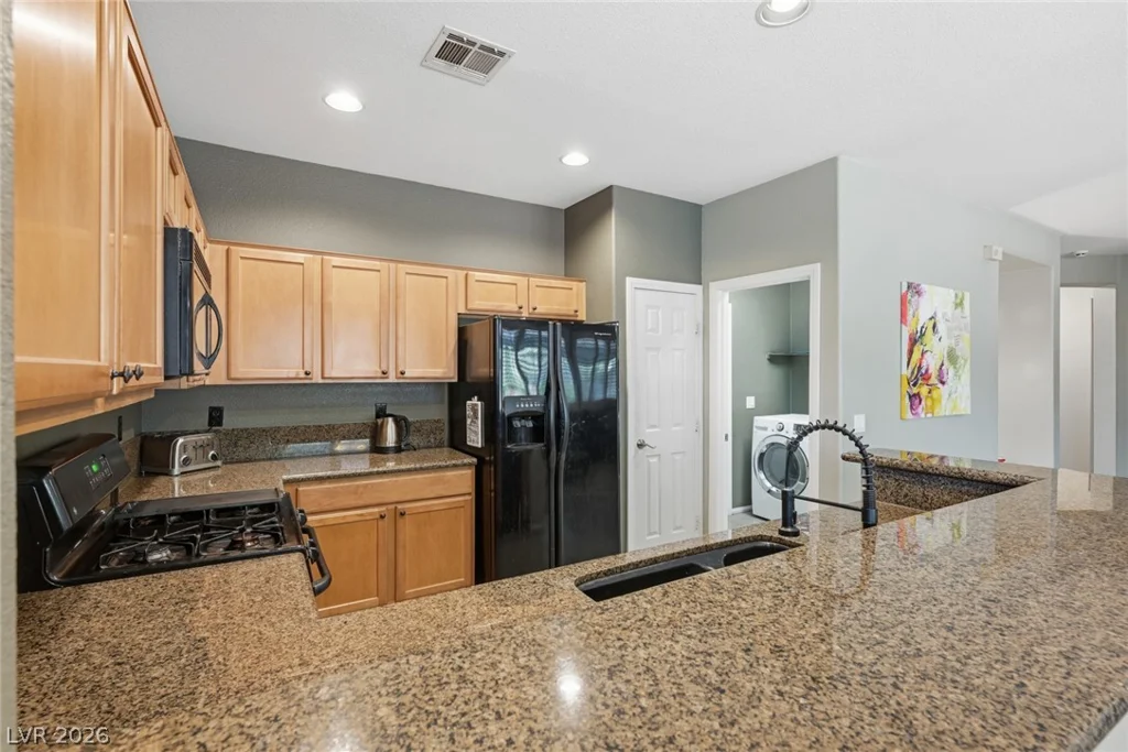 7955 Prairie River, Las Vegas, NV 89113