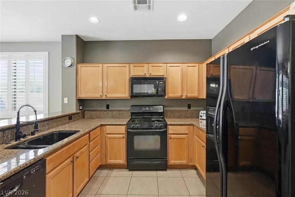 7955 Prairie River, Las Vegas, NV 89113