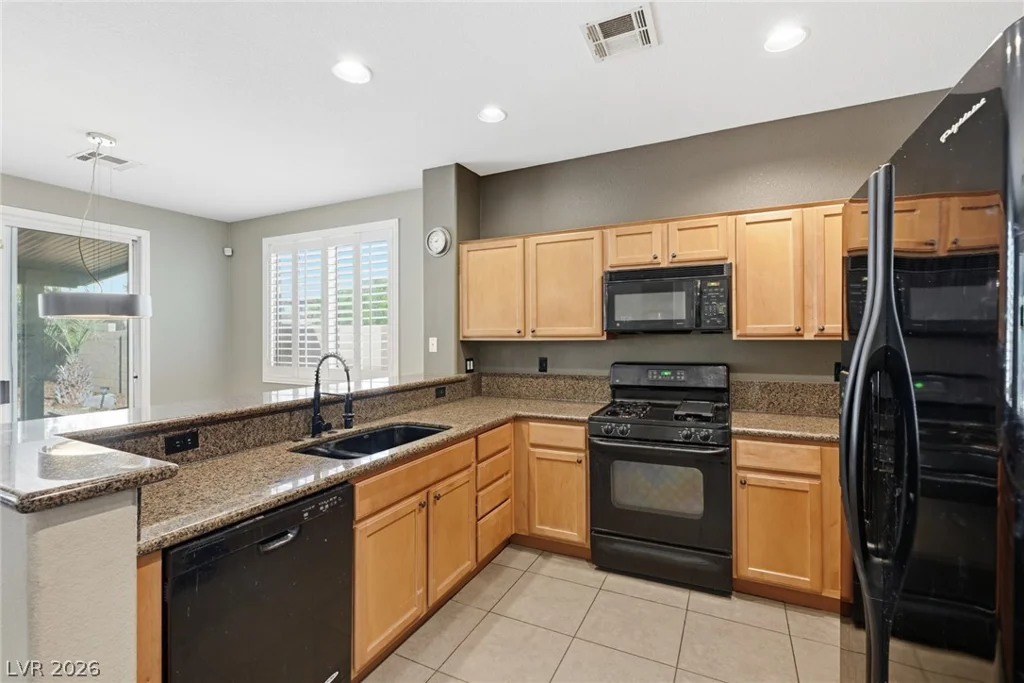 7955 Prairie River, Las Vegas, NV 89113