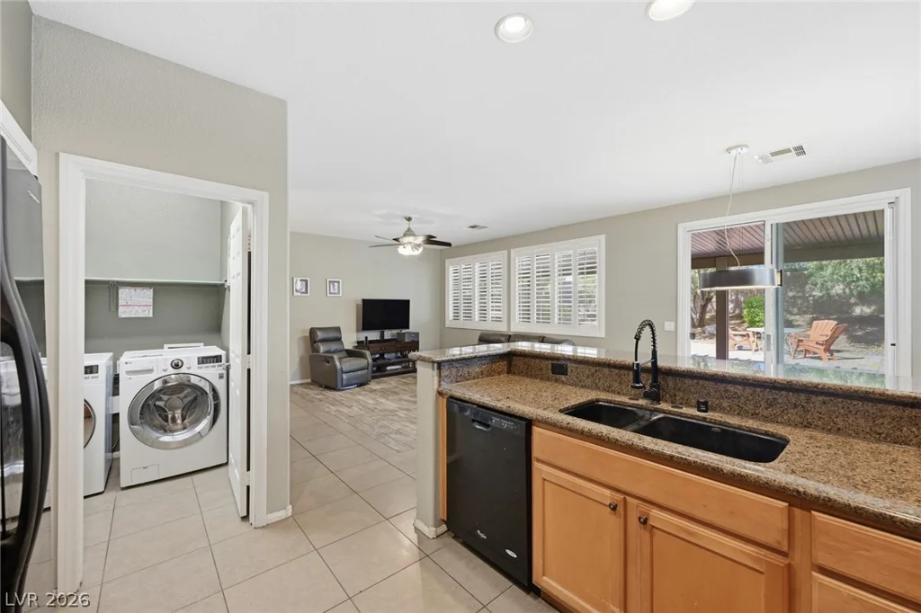 7955 Prairie River, Las Vegas, NV 89113