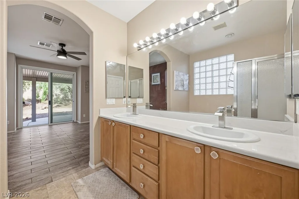 7955 Prairie River, Las Vegas, NV 89113