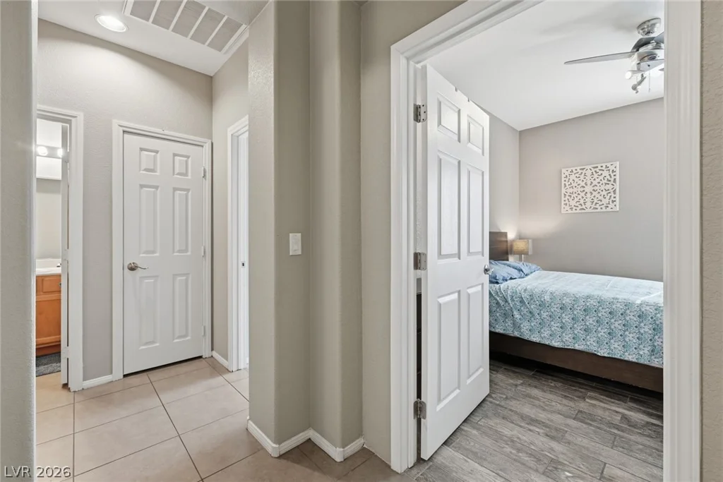 7955 Prairie River, Las Vegas, NV 89113