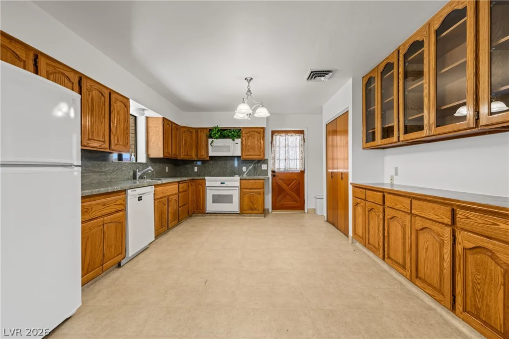 1665 Whipple, Logandale, NV 89021