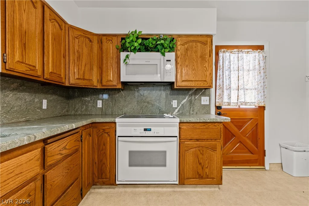 1665 Whipple, Logandale, NV 89021
