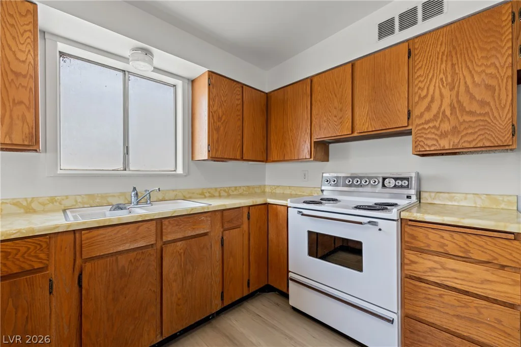 1665 Whipple, Logandale, NV 89021