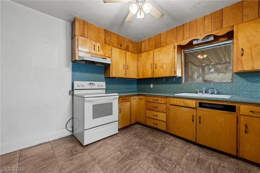 1665 Whipple, Logandale, NV 89021