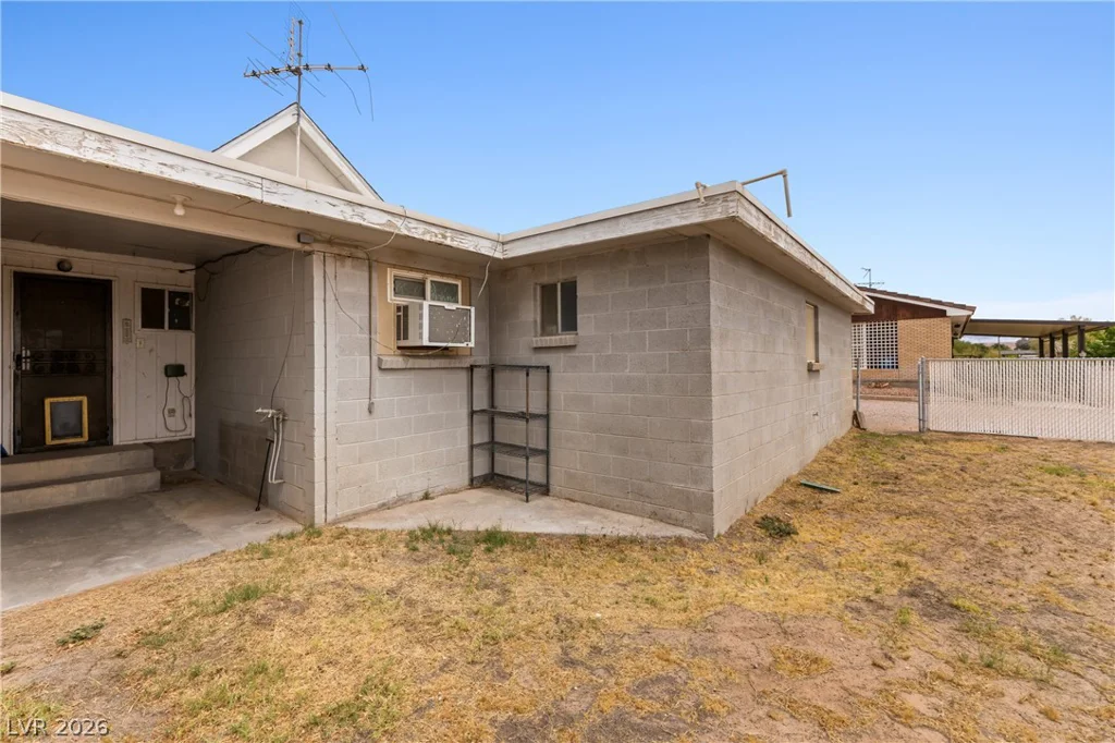 1665 Whipple, Logandale, NV 89021