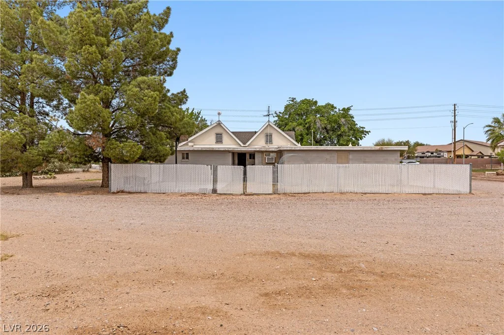 1665 Whipple, Logandale, NV 89021