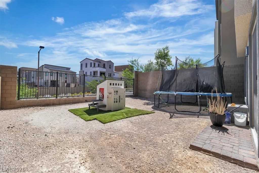 11695 Gentle Birdsong, Las Vegas, NV 89138