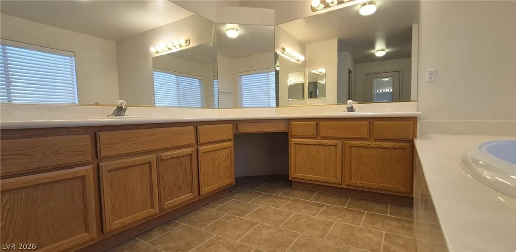 5241 Graystone, Pahrump, NV 89061