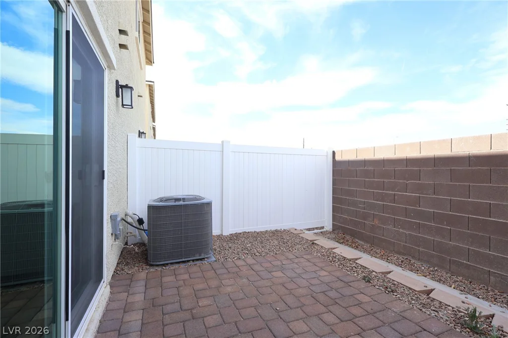 2949 White Selzter, Las Vegas, NV 89122