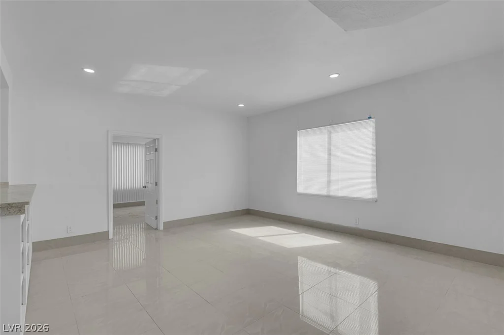 3200 Oakey, Las Vegas, NV 89102