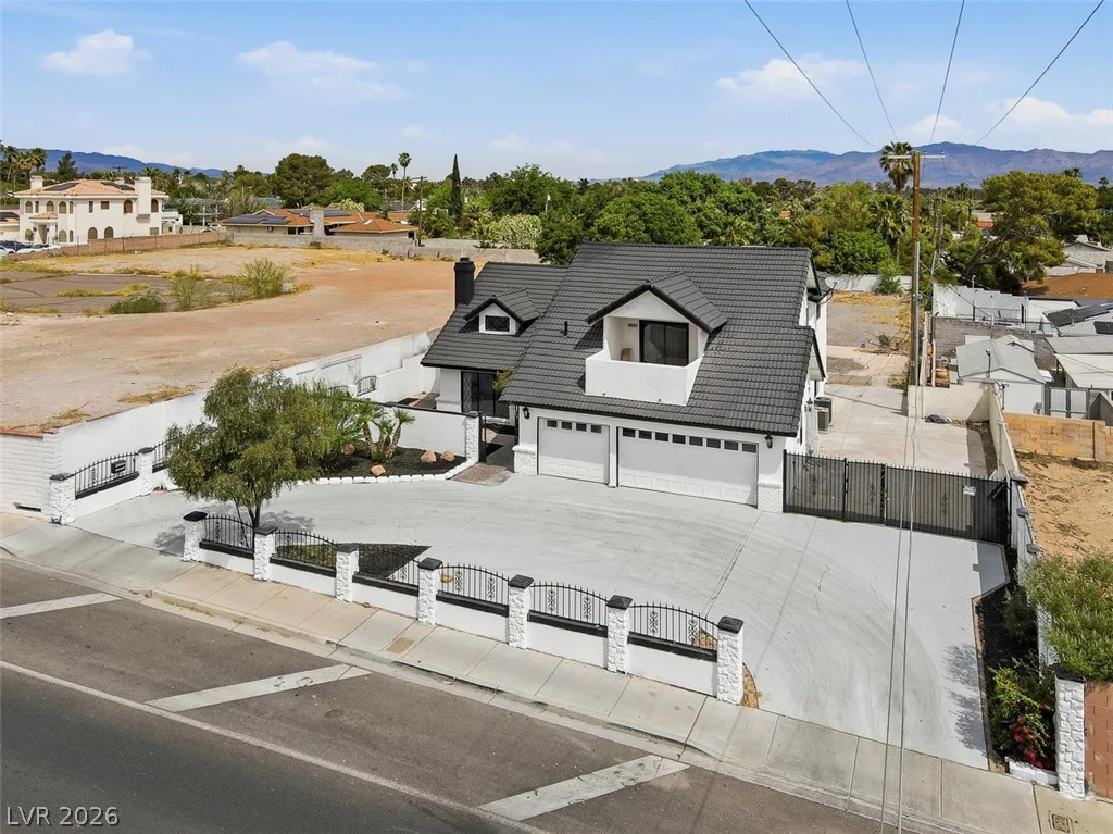 3200 Oakey, Las Vegas, NV 89102