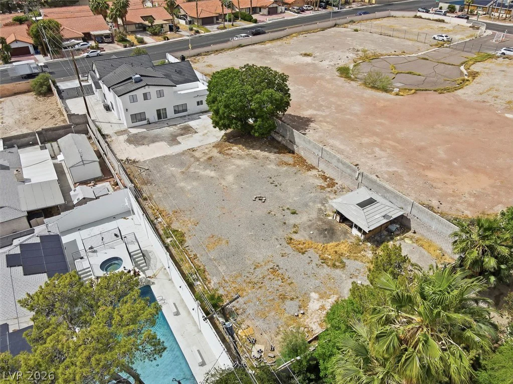3200 Oakey, Las Vegas, NV 89102