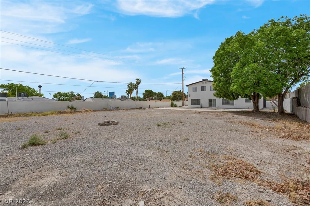 3200 Oakey, Las Vegas, NV 89102
