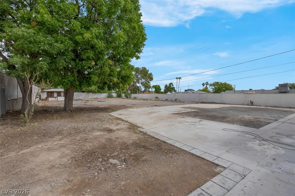 3200 Oakey, Las Vegas, NV 89102