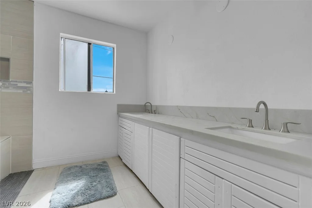 3200 Oakey, Las Vegas, NV 89102