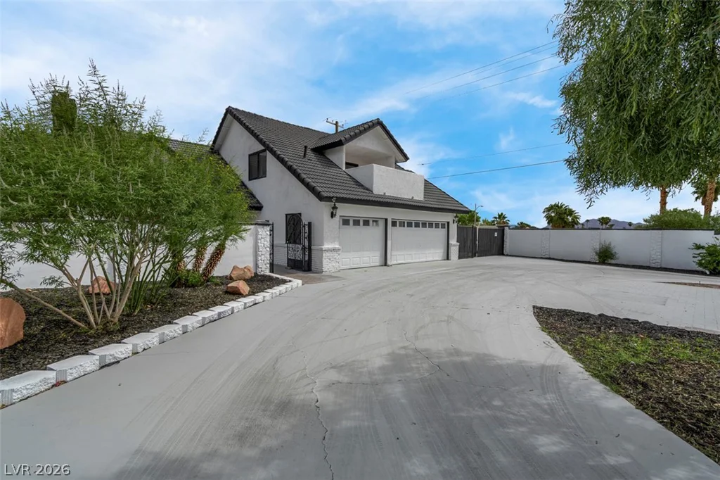 3200 Oakey, Las Vegas, NV 89102