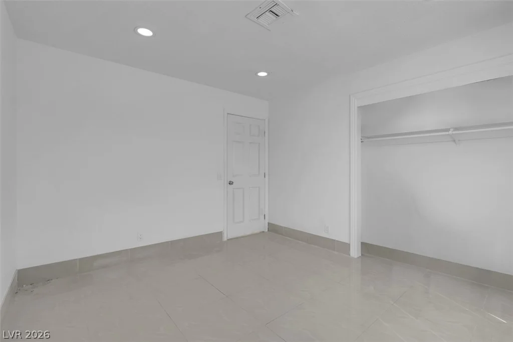3200 Oakey, Las Vegas, NV 89102
