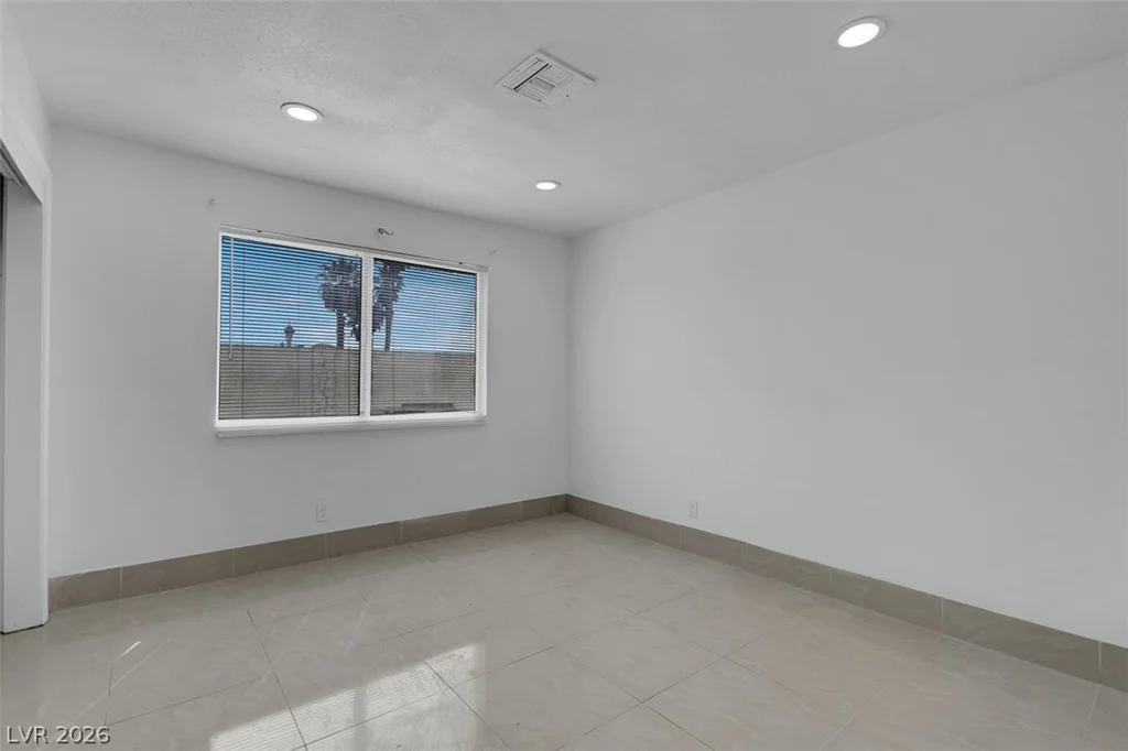 3200 Oakey, Las Vegas, NV 89102