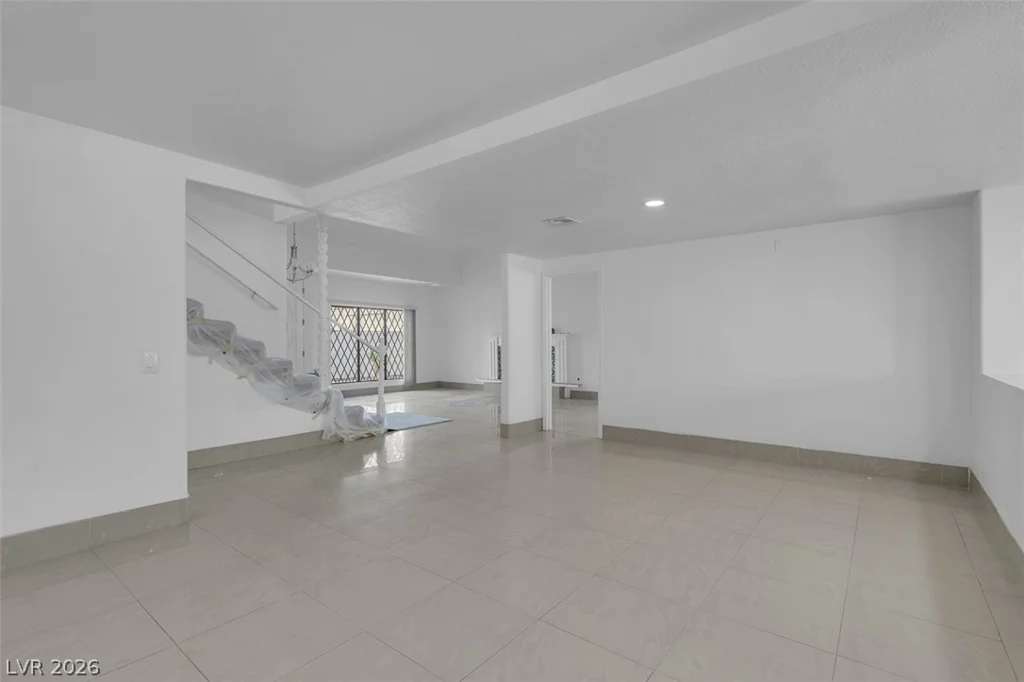 3200 Oakey, Las Vegas, NV 89102