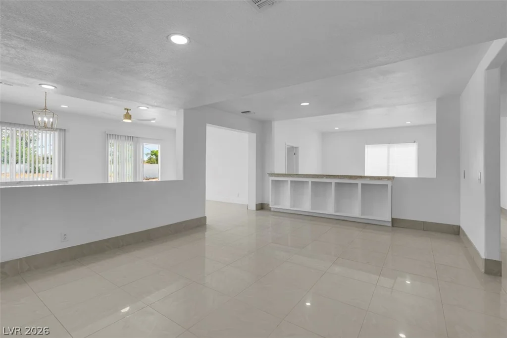 3200 Oakey, Las Vegas, NV 89102