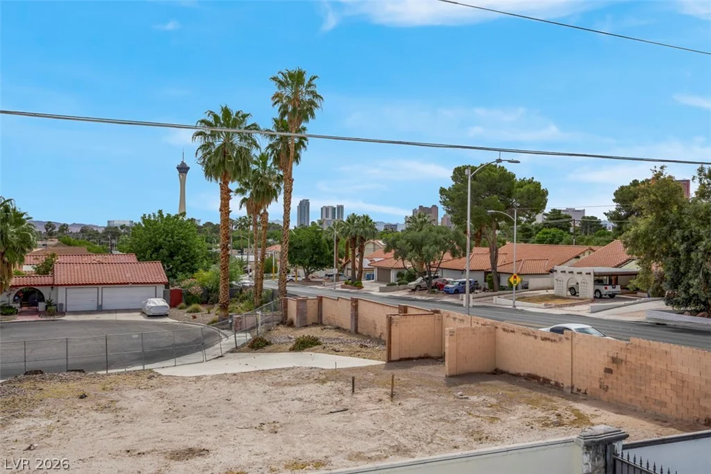 3200 Oakey, Las Vegas, NV 89102