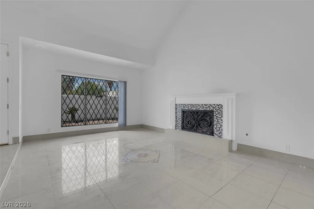 3200 Oakey, Las Vegas, NV 89102