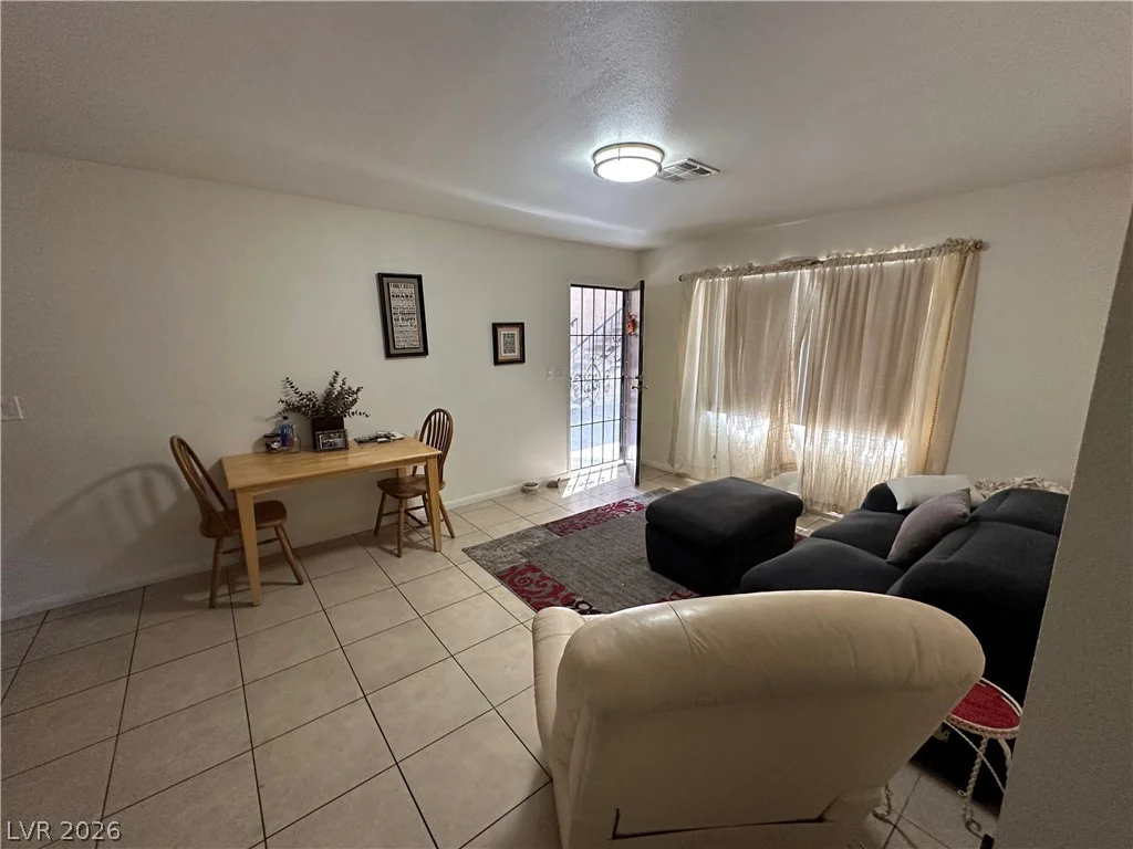 828 Held, Las Vegas, NV 89101
