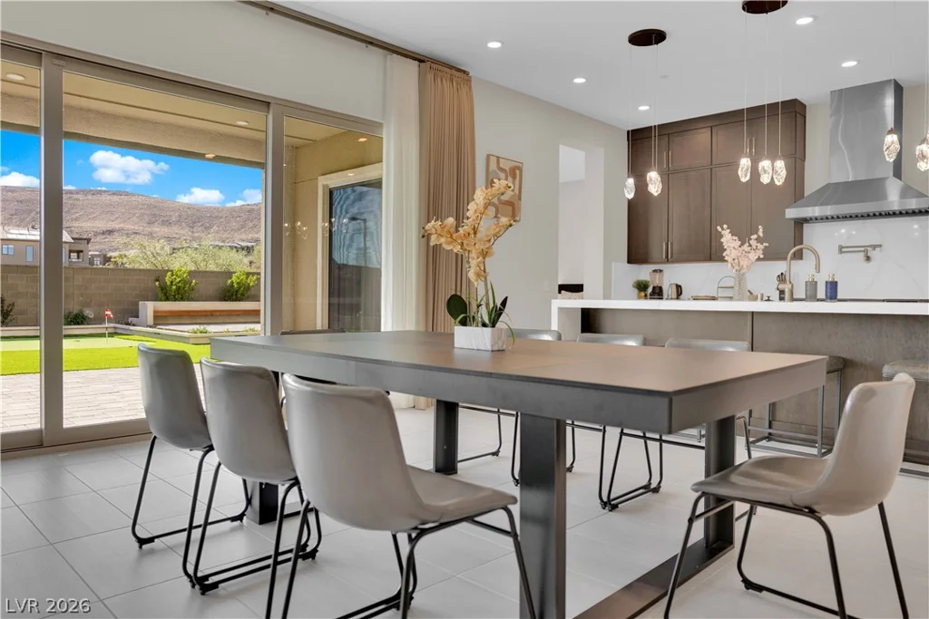 10663 Stone Ledge, Las Vegas, NV 89135