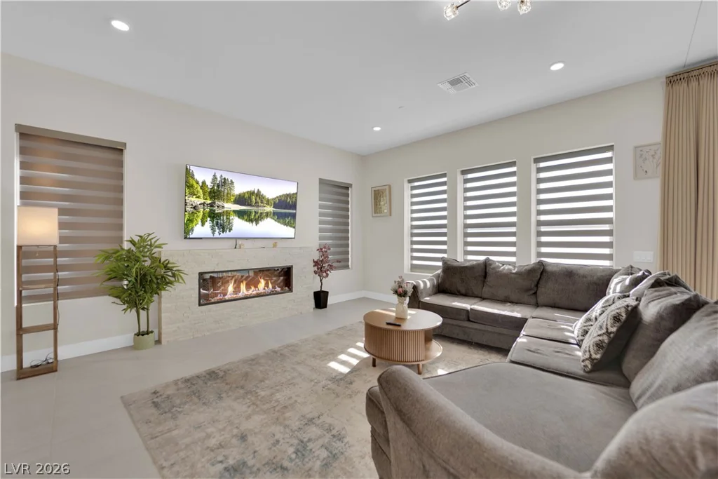 10663 Stone Ledge, Las Vegas, NV 89135