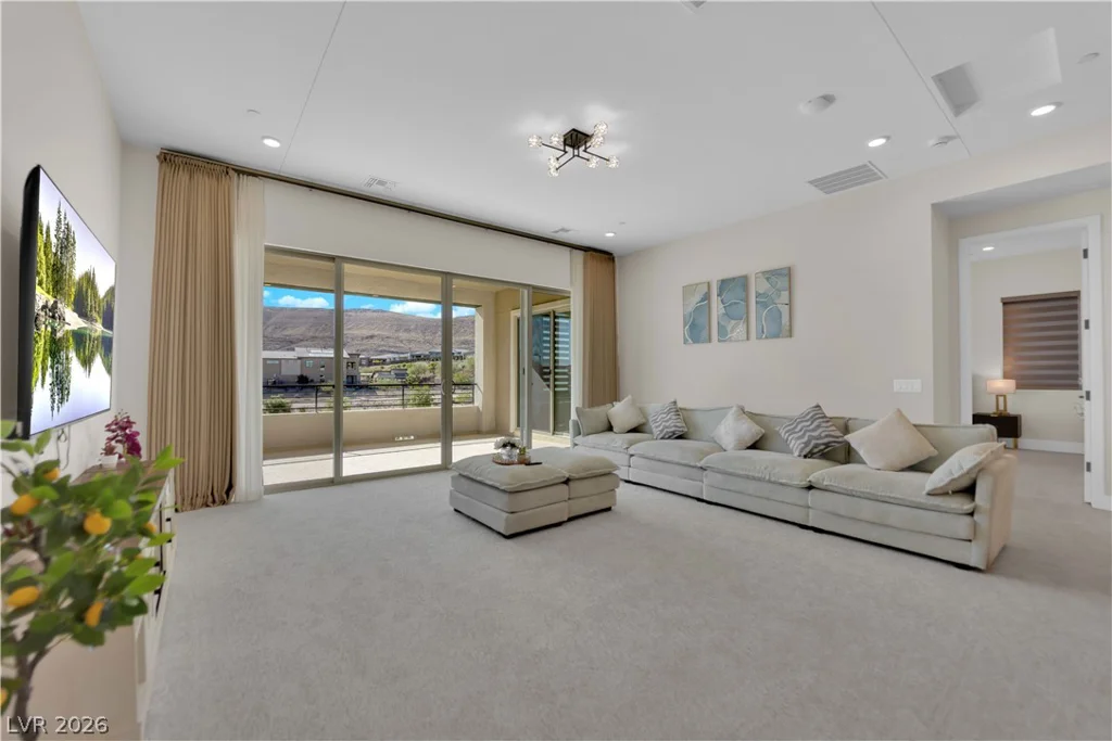 10663 Stone Ledge, Las Vegas, NV 89135
