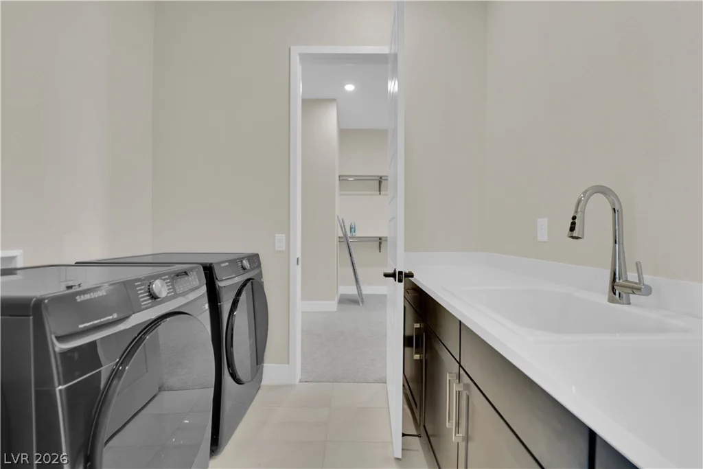 10663 Stone Ledge, Las Vegas, NV 89135