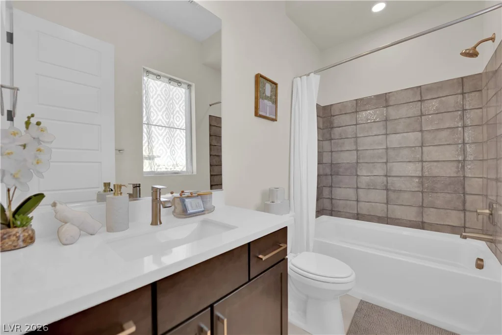 10663 Stone Ledge, Las Vegas, NV 89135