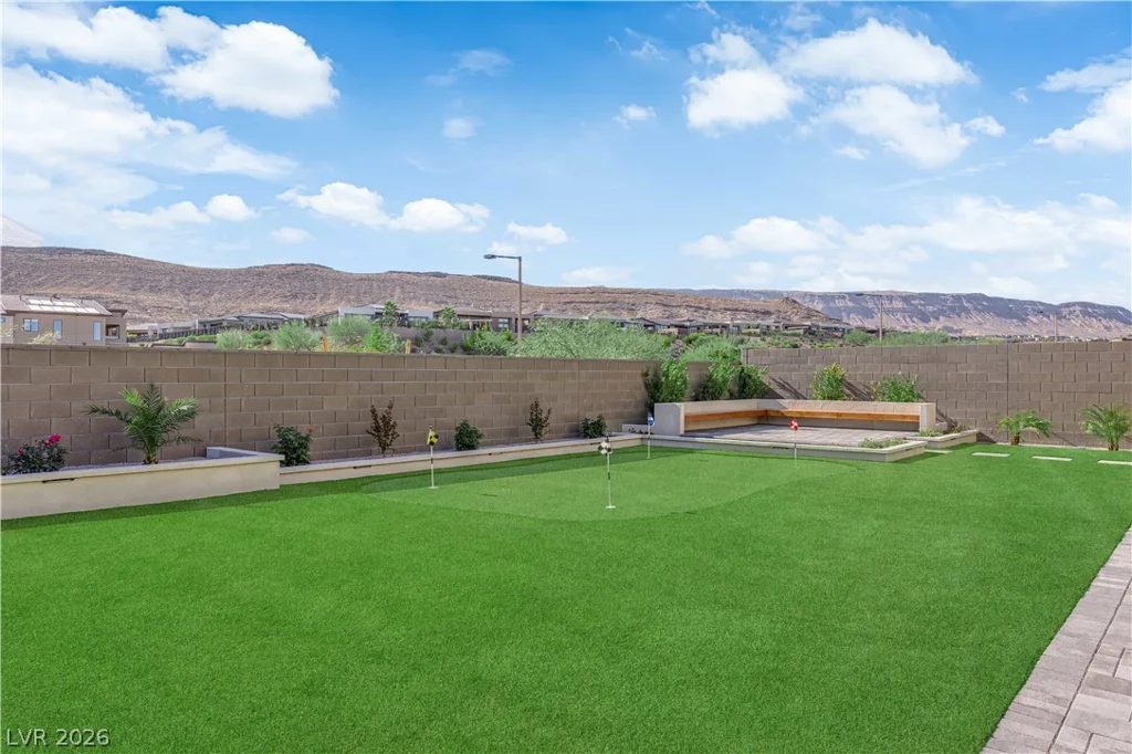 10663 Stone Ledge, Las Vegas, NV 89135