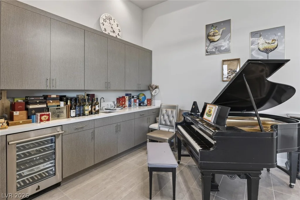 10766 Agate Cliffs, Las Vegas, NV 89135