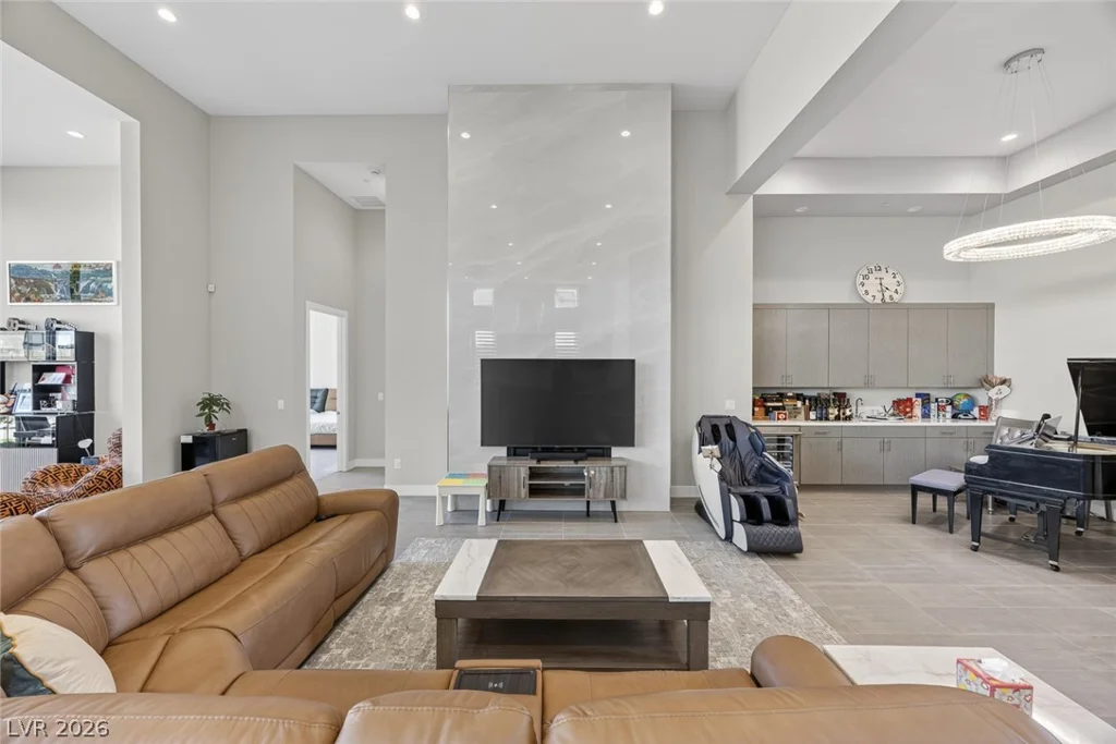 10766 Agate Cliffs, Las Vegas, NV 89135
