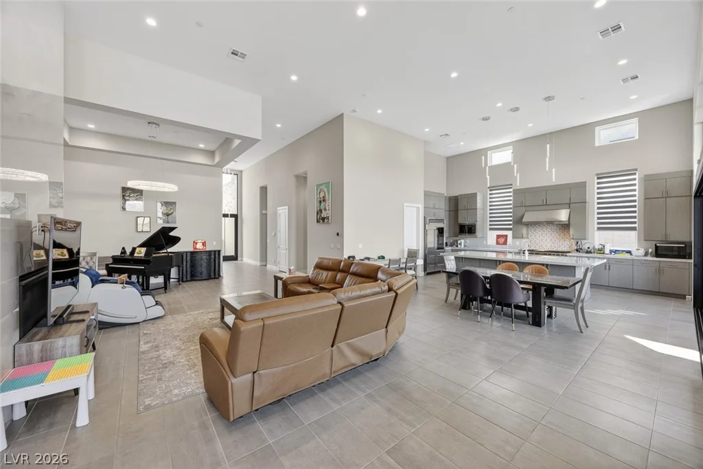10766 Agate Cliffs, Las Vegas, NV 89135