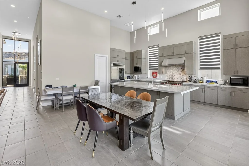 10766 Agate Cliffs, Las Vegas, NV 89135