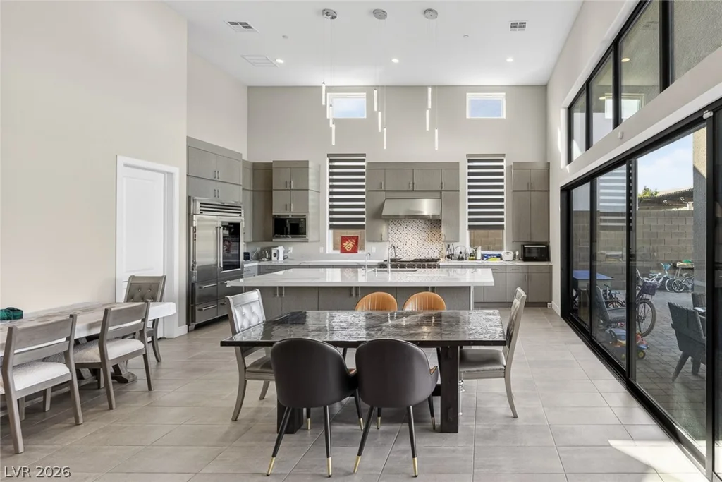 10766 Agate Cliffs, Las Vegas, NV 89135