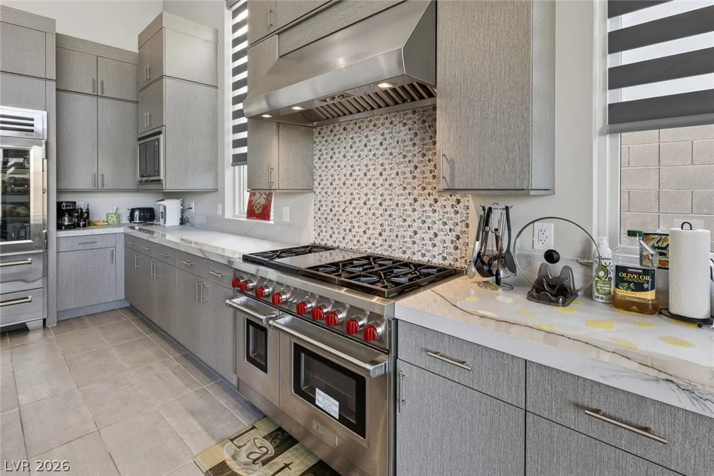 10766 Agate Cliffs, Las Vegas, NV 89135