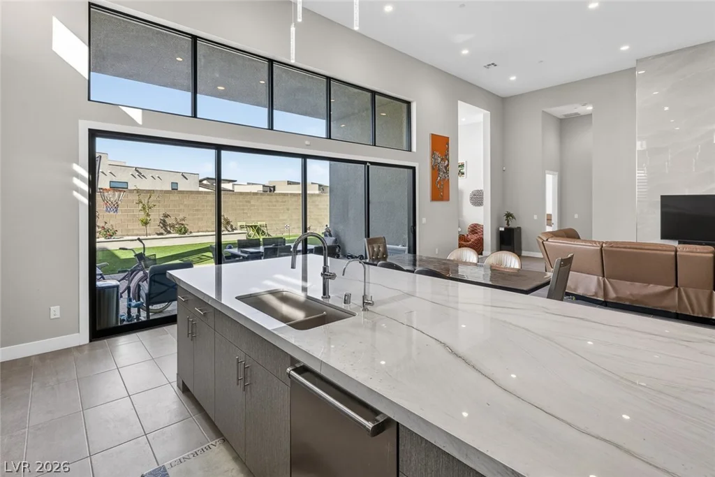 10766 Agate Cliffs, Las Vegas, NV 89135