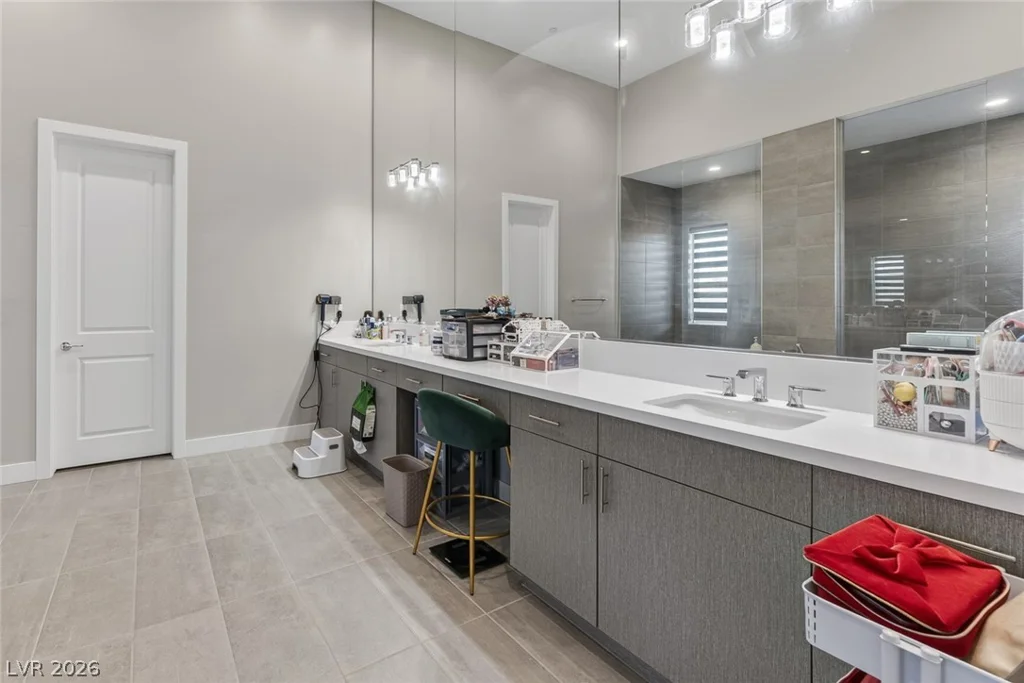 10766 Agate Cliffs, Las Vegas, NV 89135