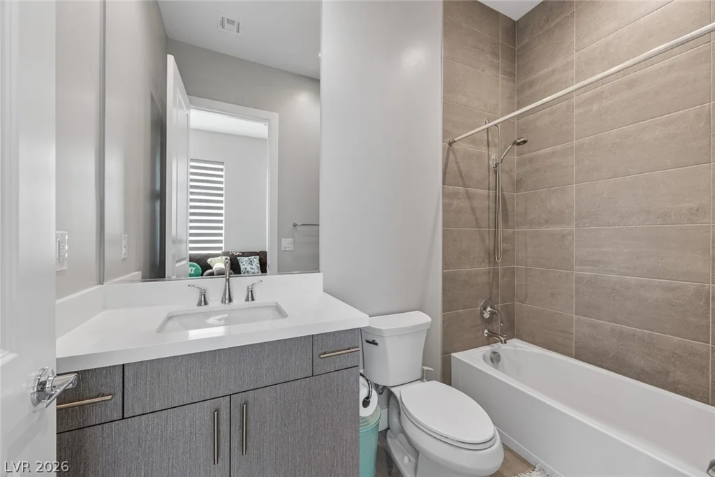10766 Agate Cliffs, Las Vegas, NV 89135
