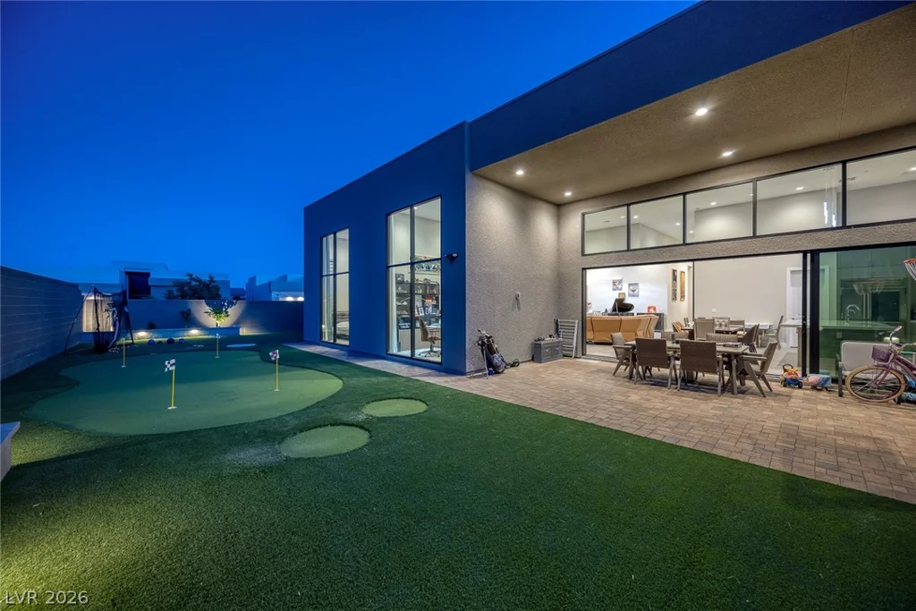 10766 Agate Cliffs, Las Vegas, NV 89135