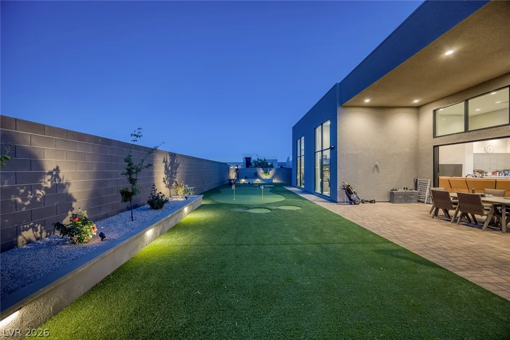 10766 Agate Cliffs, Las Vegas, NV 89135