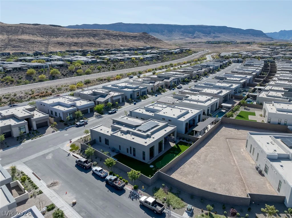 10766 Agate Cliffs, Las Vegas, NV 89135